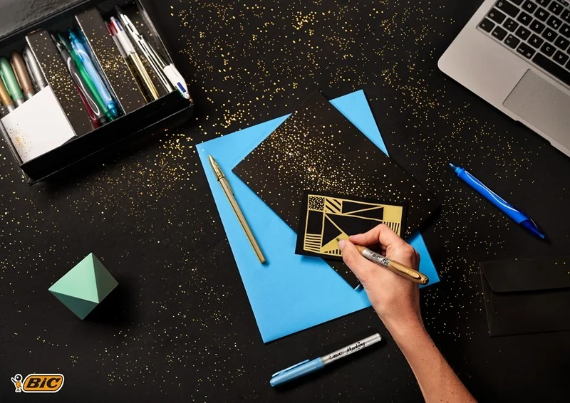 Set BIC My Surprise Box, 5 rollere, 5 markere permanente, 2 pixuri 4 Colours Shine, 2 pixuri Cristal Shine, 1 carnet A5, 1 set notite adezive – imaginea 2